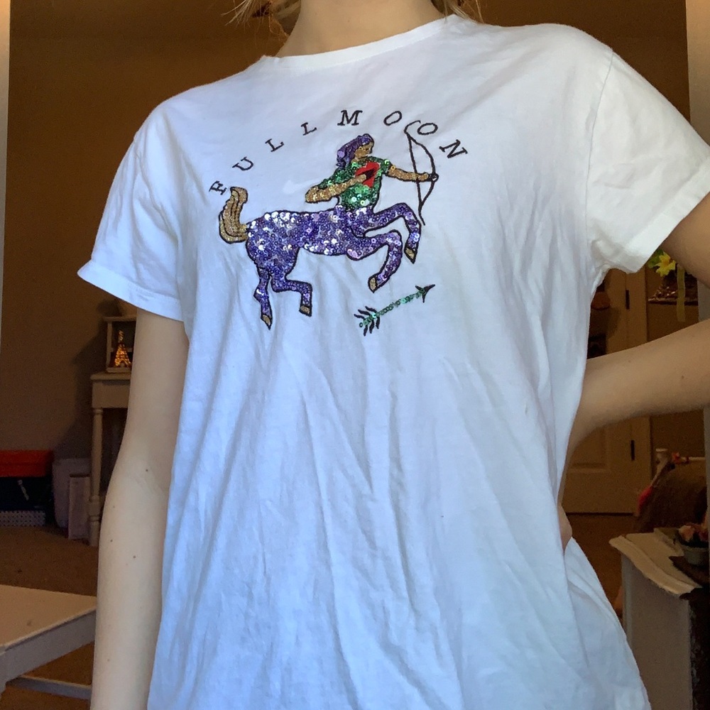 White t-shirt with sequin design- Zara